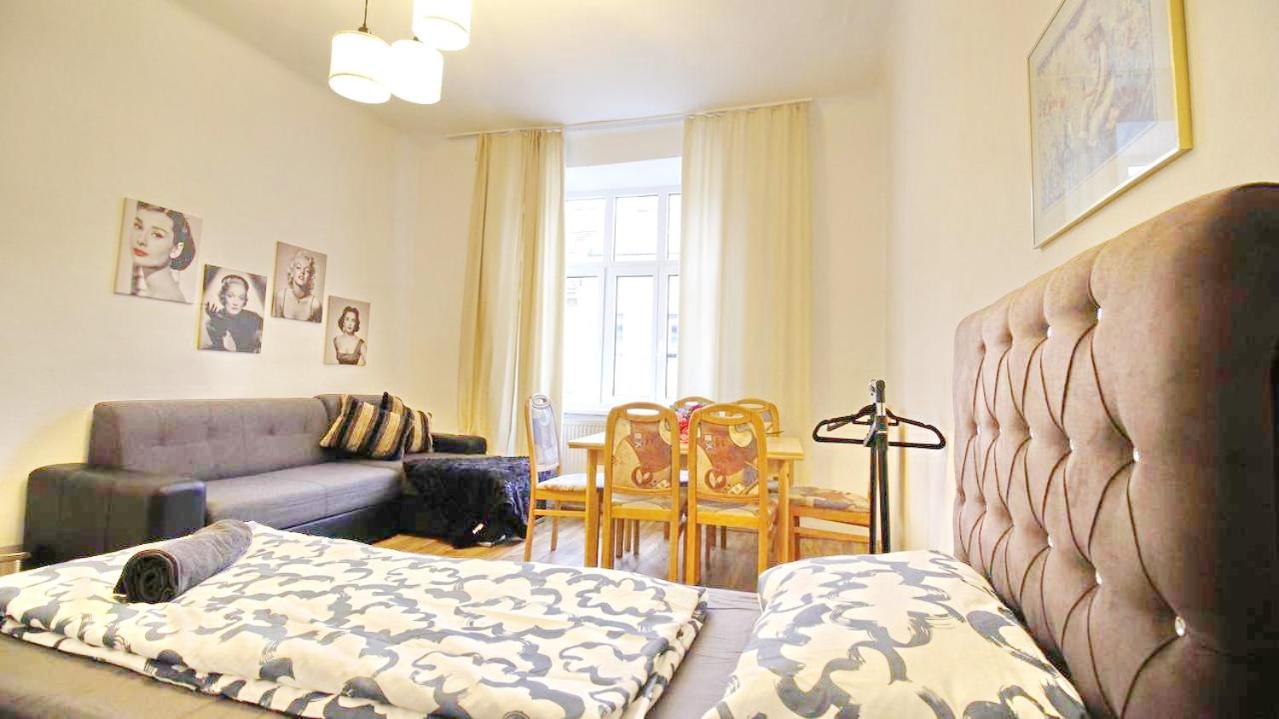 Comfortable Rooms Near Schoenbrunn Palace Hl Vienna Luaran gambar